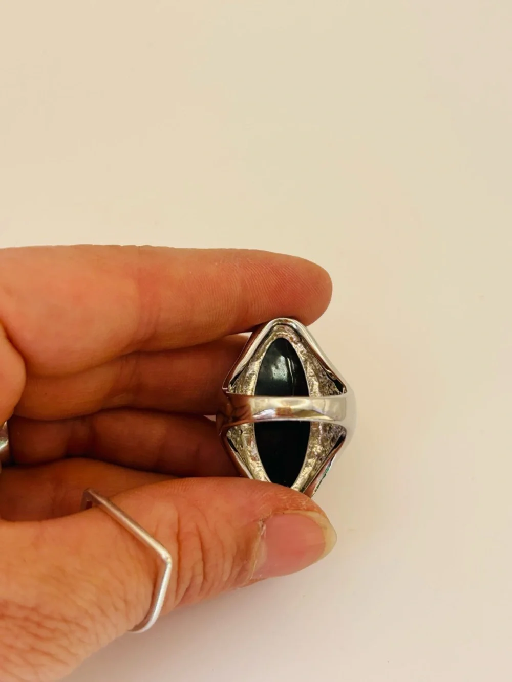 Unique Artisan Ring with Resin Floral Inclusions – Size 6.5 - Picture 5 of 10